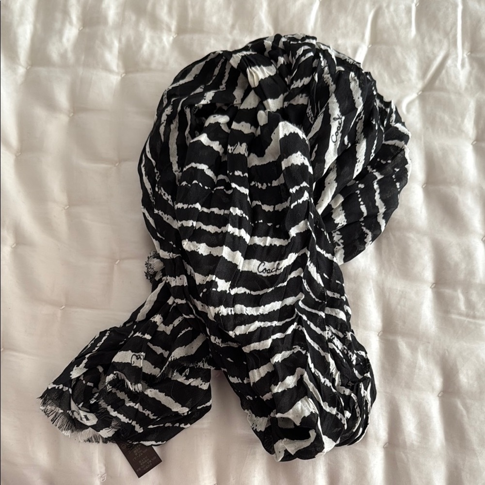 Coach Crinkle Scarf